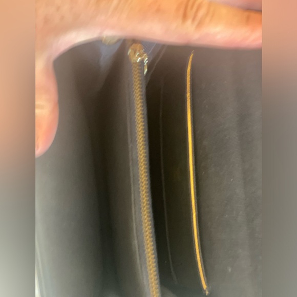 Vintage 1950s Crown Lewis Navy Patent Leather Bag with Gold Detail - Picture 3 of 12